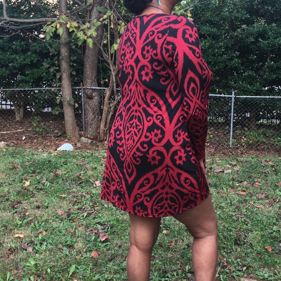 🆕"PLUS Size" Brocade Print Cross Detail Dress🆕 - Picture 6 of 6