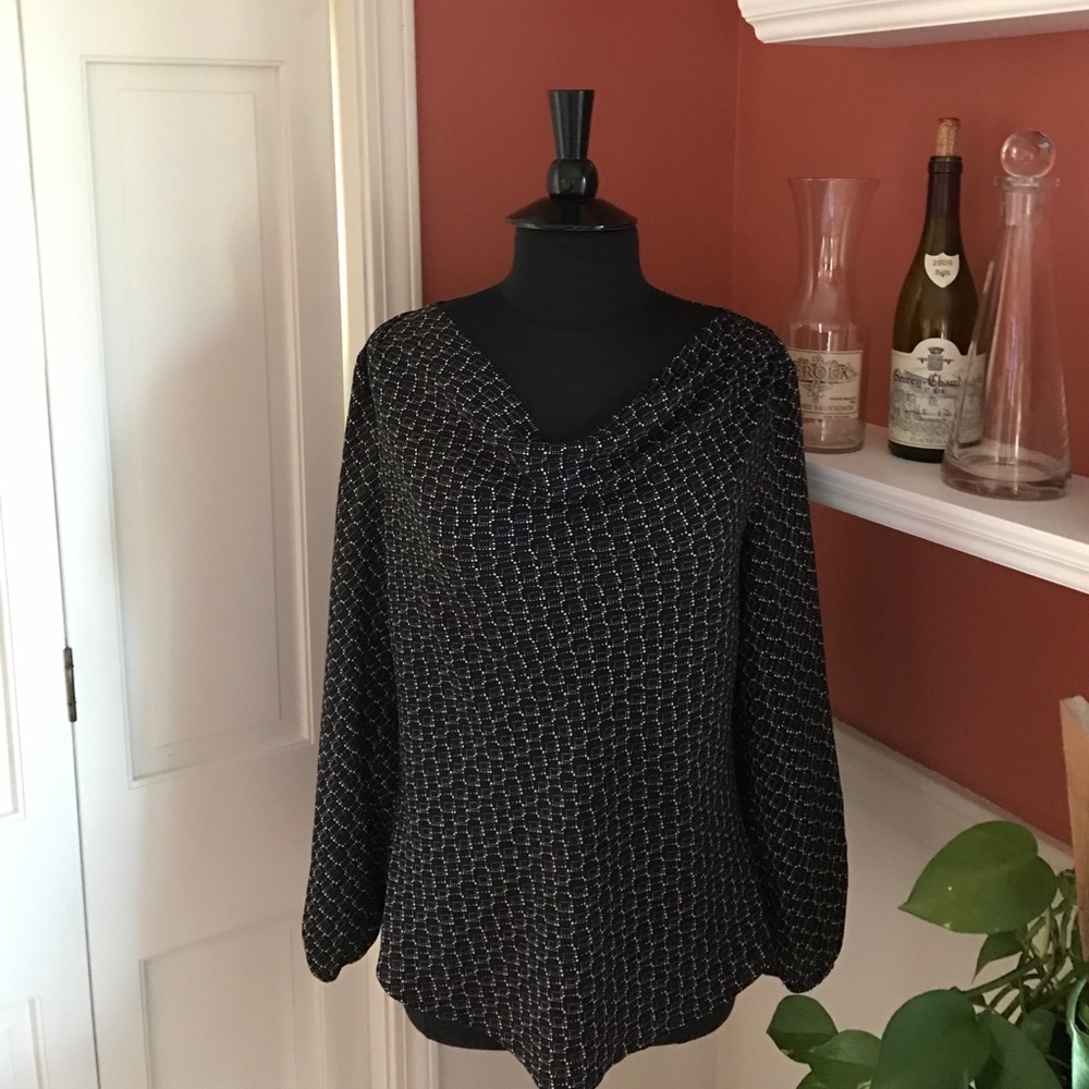 Ann Taylor black and white blouse