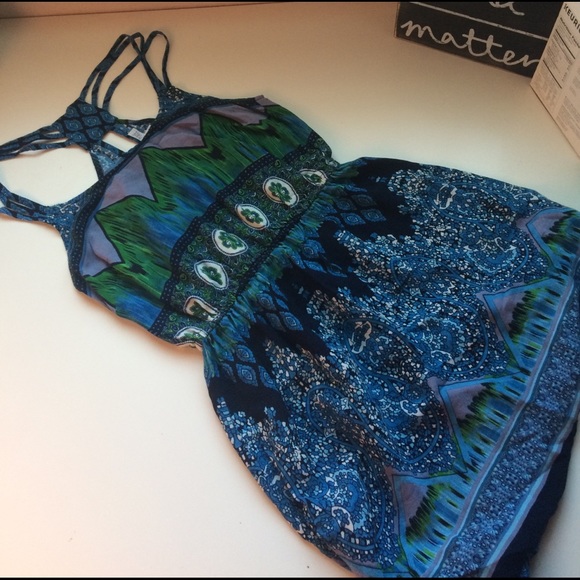 Patrons of Peace Dress - Picture 3 of 3