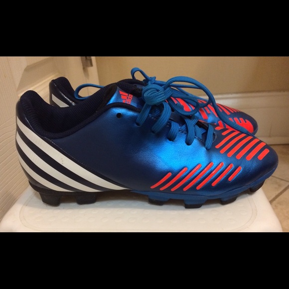 predator soccer cleats youth