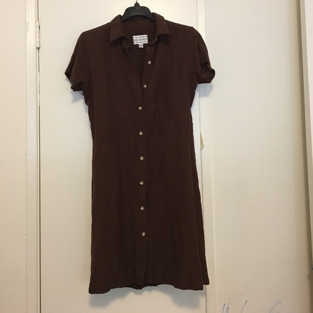 Brown short sleeves dress