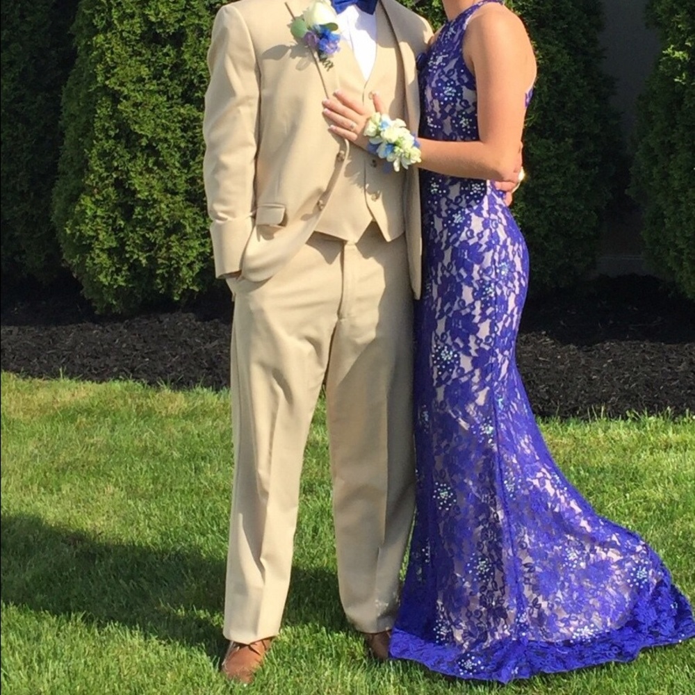 Prom dress - Picture 2 of 7
