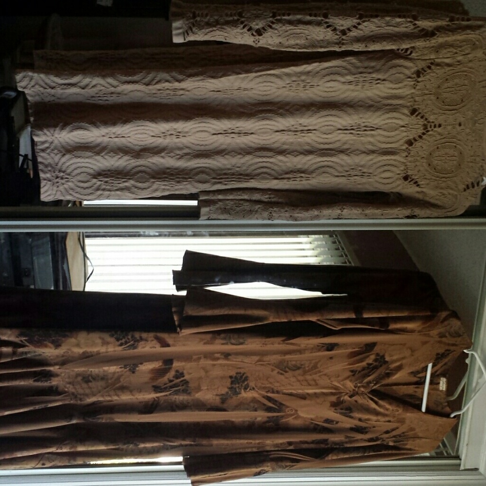 2 DRESSES FOR THE PRICE OF 1