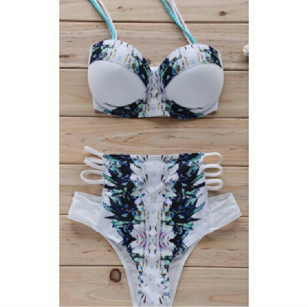 Brand new printed high waisted vintage bikini set.