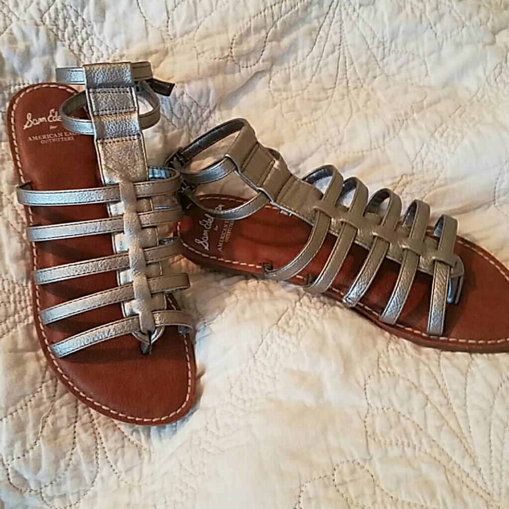 NWT beautiful silver gladiator sandals