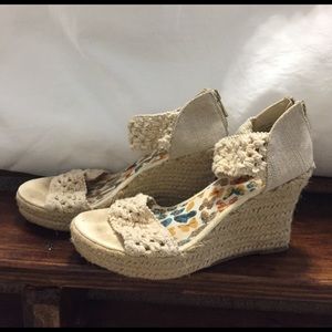 Crotchet wedges