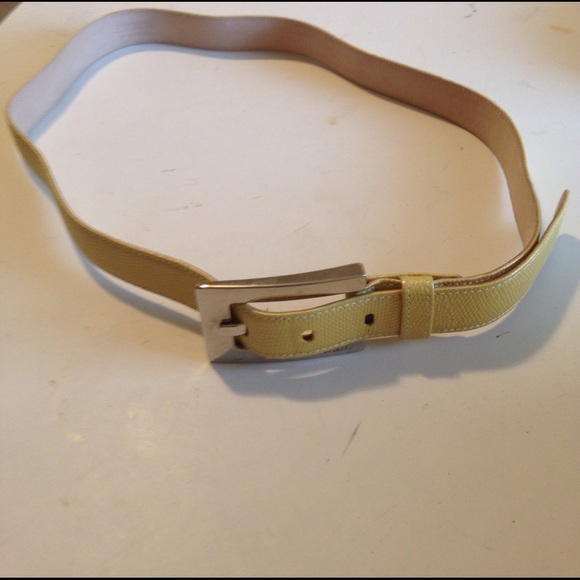 Escada belt