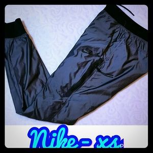 NIKE metallic ankle crop pants