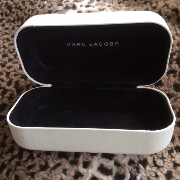 Marc Jacobs Accessories - MARC JACOBS Sunglass Case