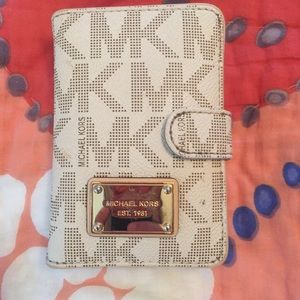 Michael kors wallet final price