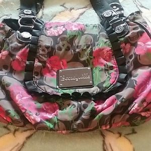 Betseyville skull and rose purse