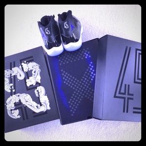 Retro 11 Space Jams 2016 release ds