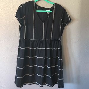 Short sleeve dress