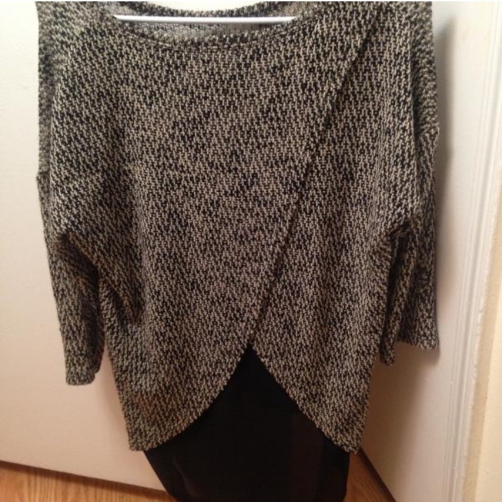 Hi-lo Illusion Back Sweater