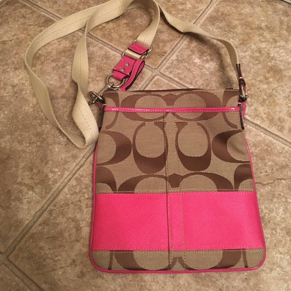 FINAL SALE: Authentic COACH Crossbody Bag - Picture 1 of 5