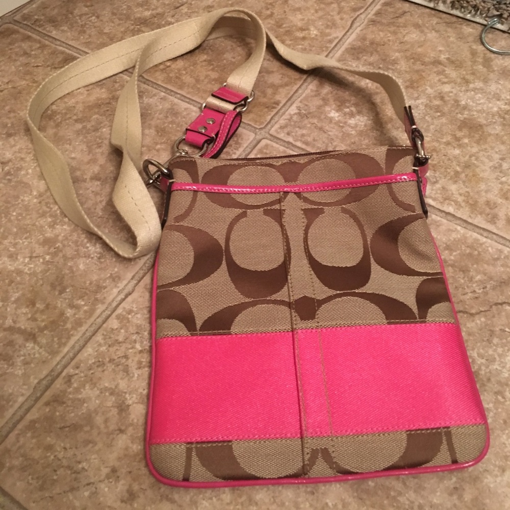 FINAL SALE: Authentic COACH Crossbody Bag - Picture 2 of 5