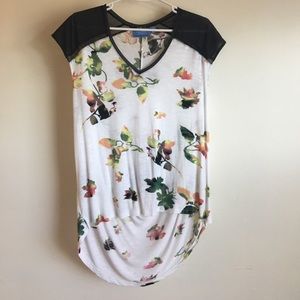 Casual floral high low Tee