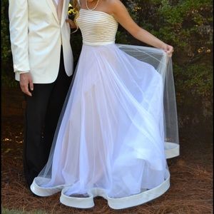 2016 La Femme Prom Dress