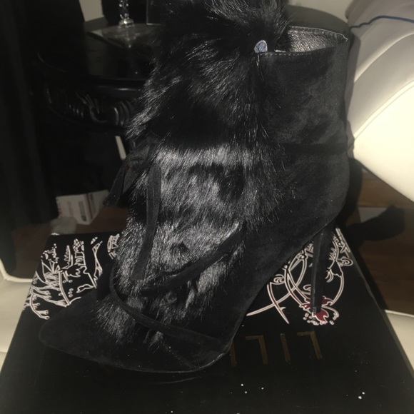 Lilana Fur booties - Picture 2 of 2