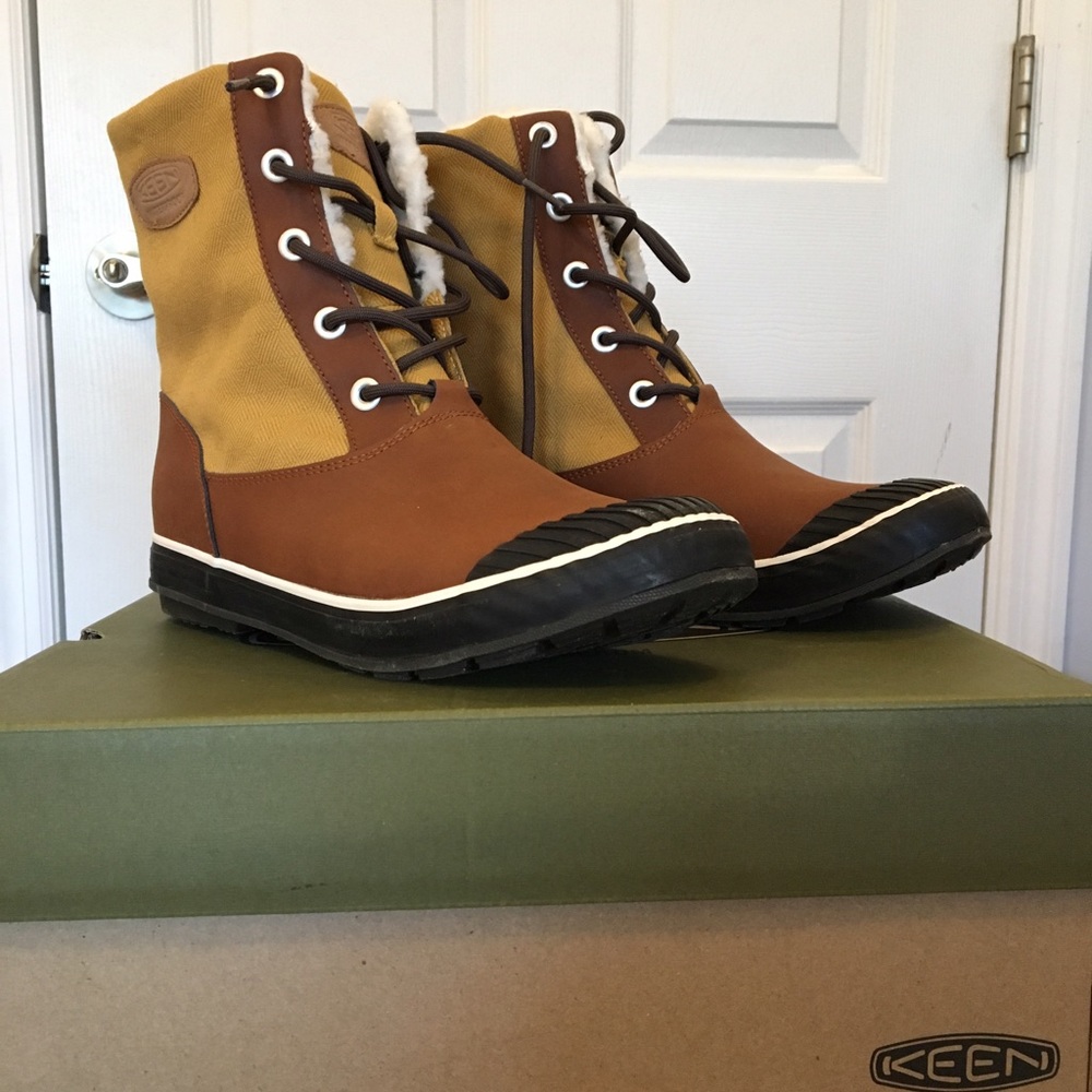 Keen Elsa Boot - new with tags