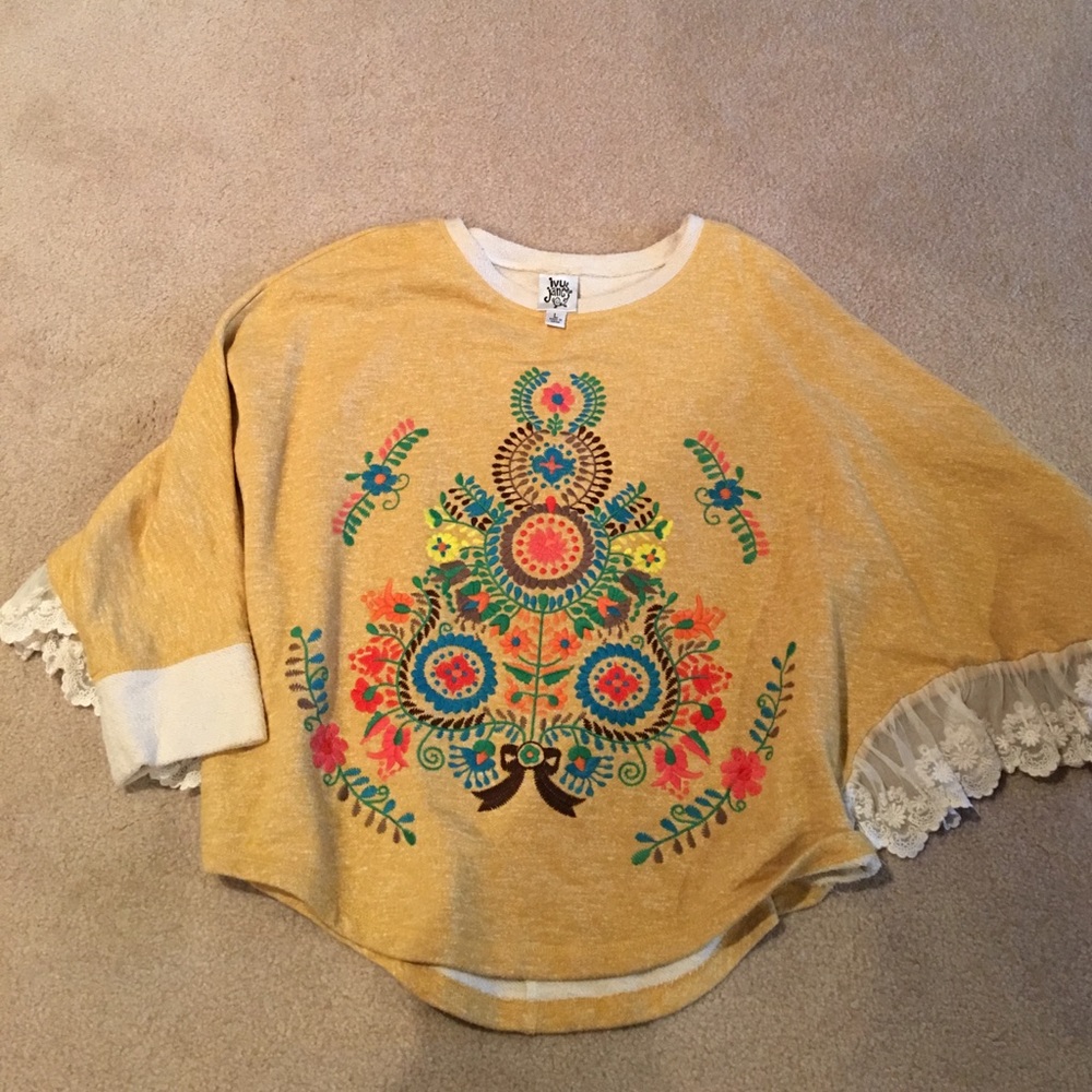 Ivy Jane pull over cotton 100% with lace