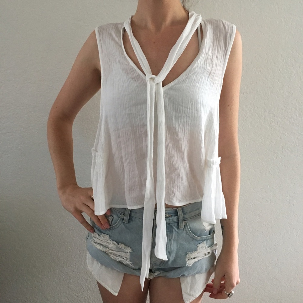 Cotton Candy LA White cropped blouse