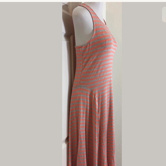 APT 9 Sleeveless Shark-Bite Hem Striped Maxi Dress - Picture 2 of 6
