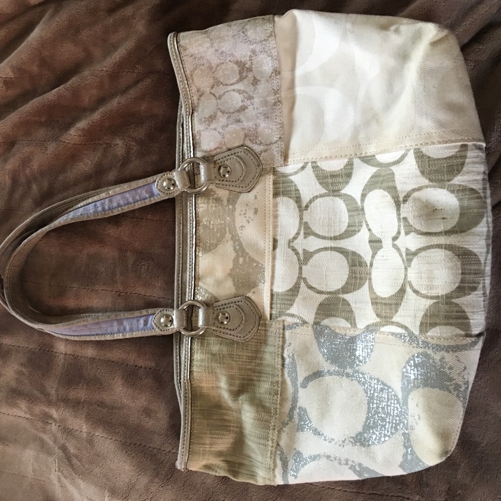 Coach purse - Picture 2 of 4