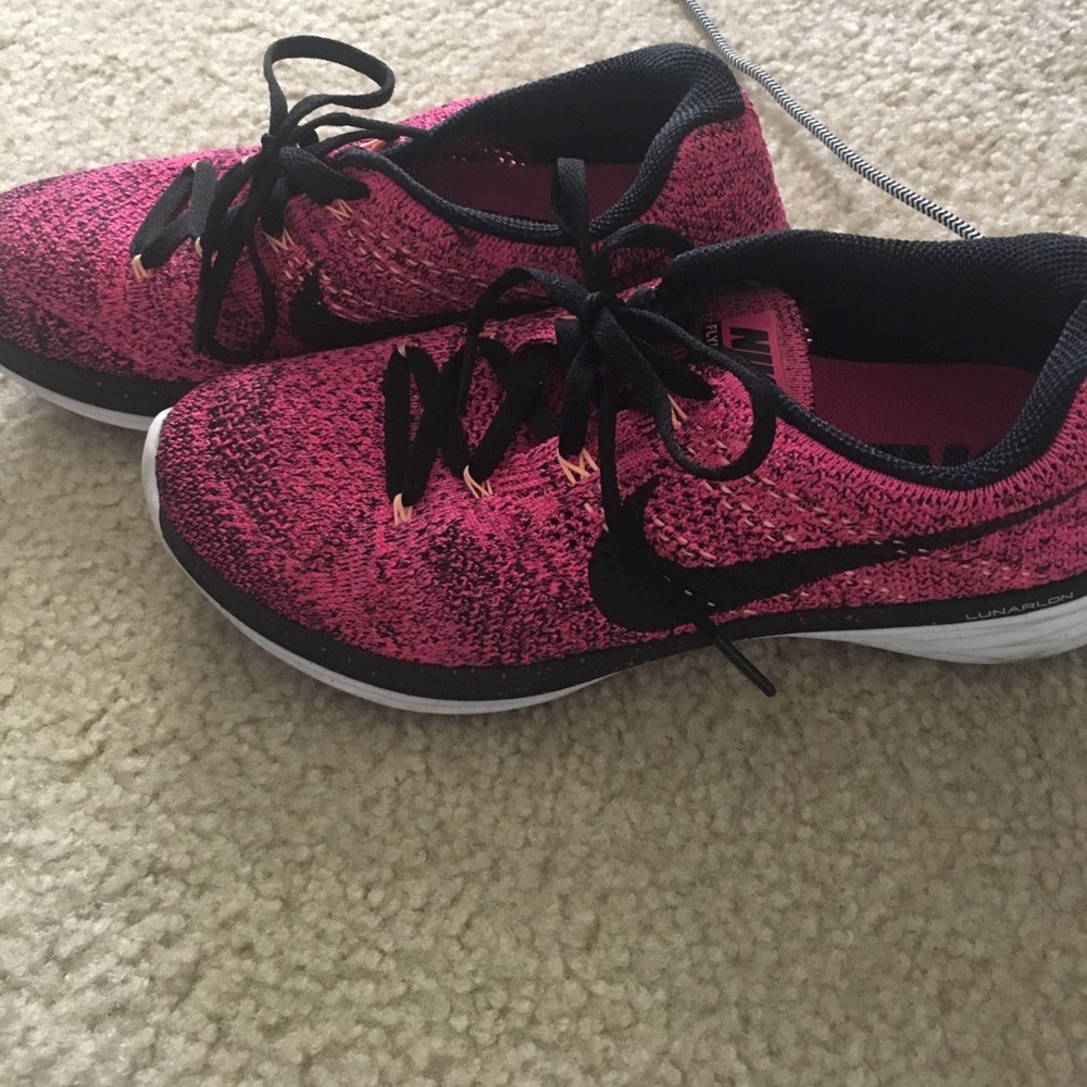 Nike women's flyknits lunar 3 running shoes