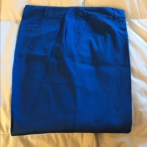 Blue docker like pants 👖