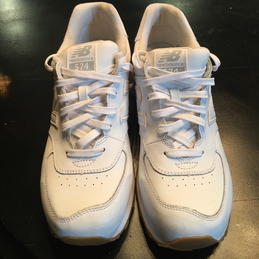 Men's New Balance White 574 tennis shoes
