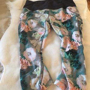 Medium floral yoga capris