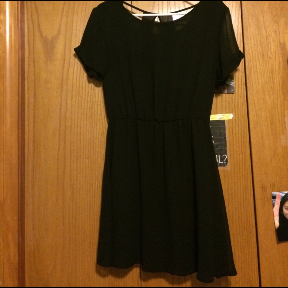 Super cute black dress