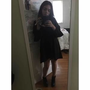 Meet your Posher, Mia