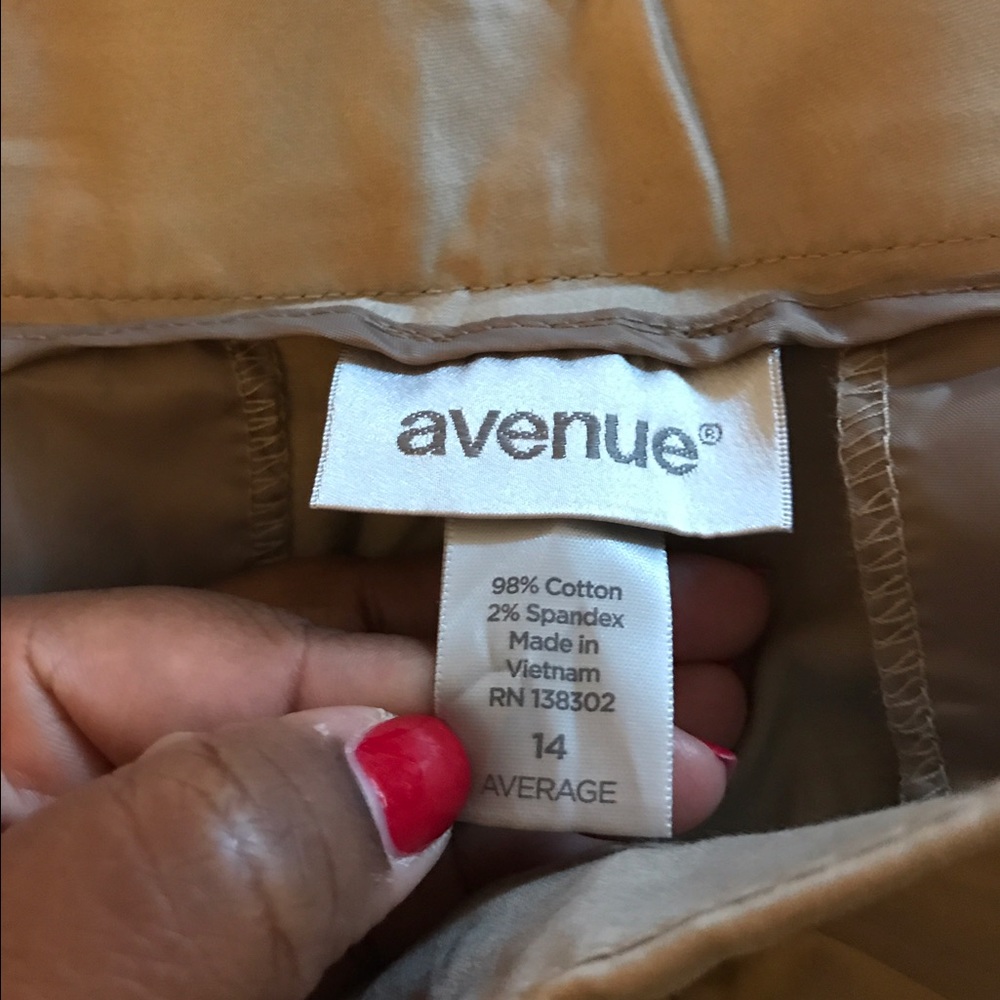 Capri's - Picture 4 of 4