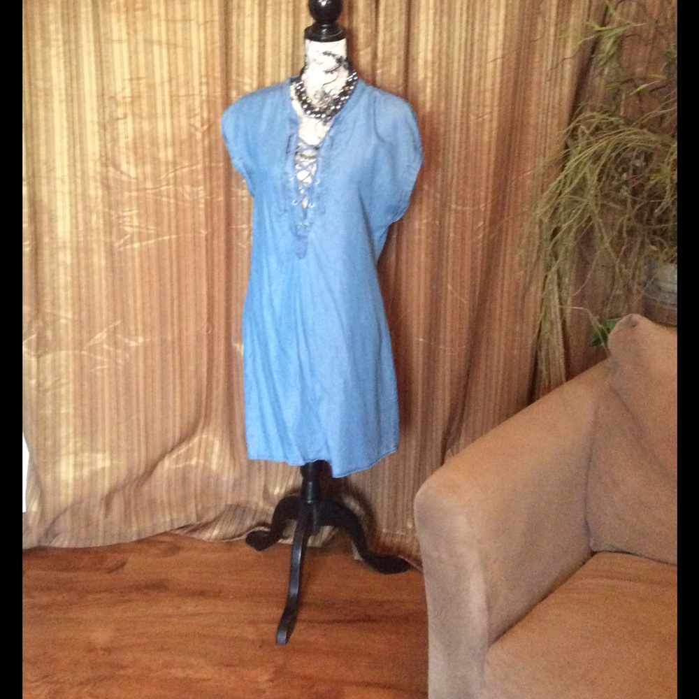 Super cute chambray long top or kneelength dress