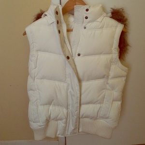 Gap Puff Vest with detachable hood