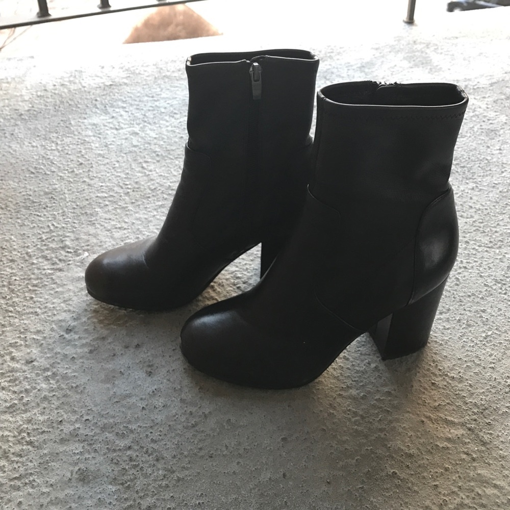 Via Spiga Black Leather Boots