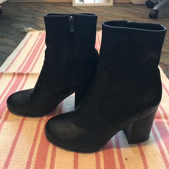 Via Spiga Black Leather Boots - Picture 2 of 5