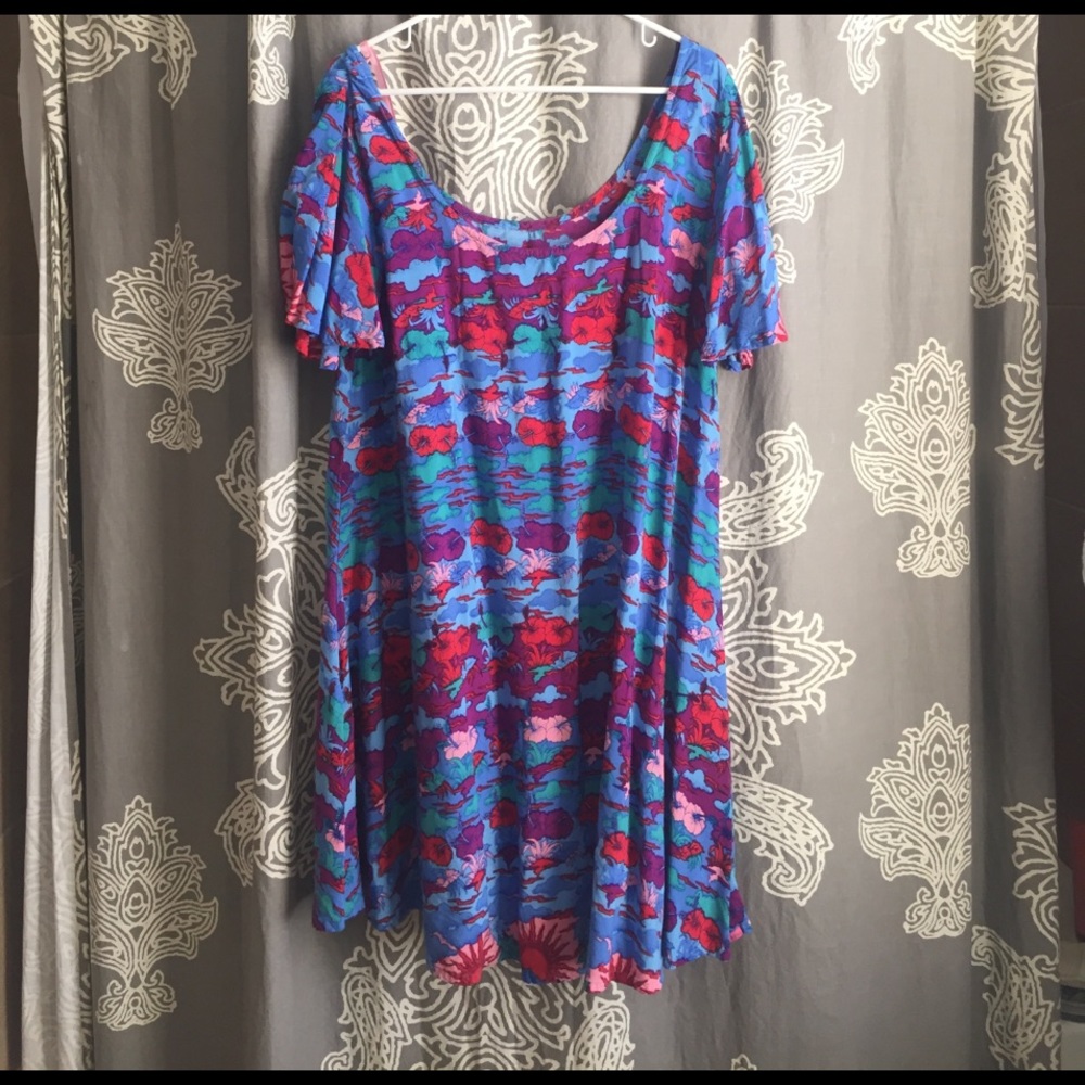 Perfect cozy spring dress! ☀️