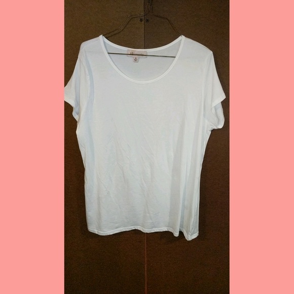 White tee - Picture 1 of 1