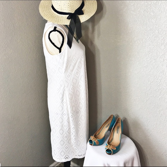 Dana Buchman White Crochet Lace Lined Sheath Dress - Picture 3 of 8