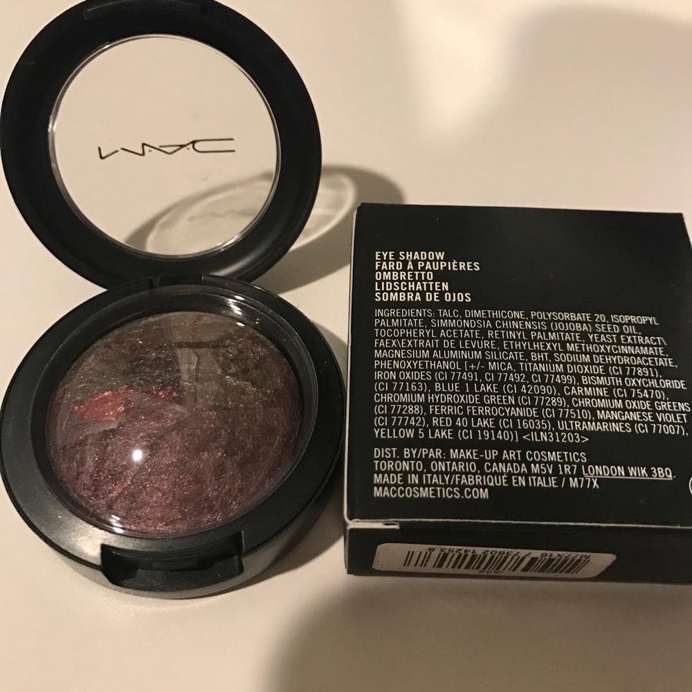 MAC eyeshadow and blush bundle set of 4