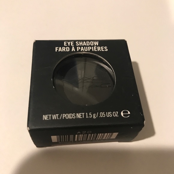 MAC eyeshadow and blush bundle set of 4 - Picture 2 of 6