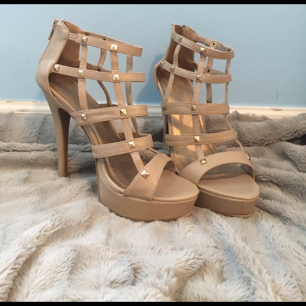 Taupe/Sand Studded Heels ✨