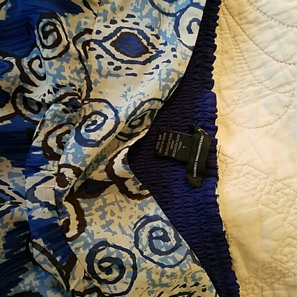 Spring skirt - Picture 2 of 3