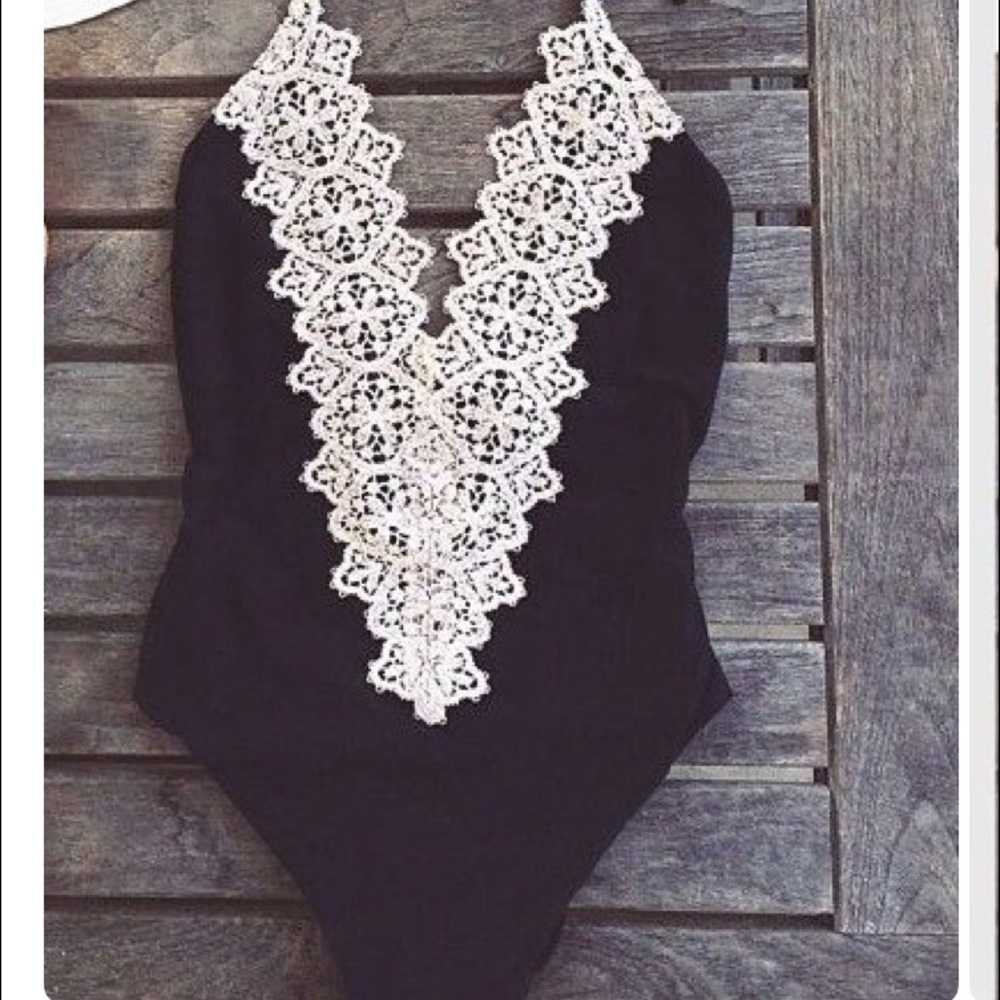 One piece swimming suit