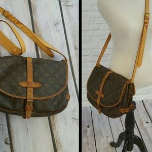 Authentic Louis Vuitton Saumur 30 bag 💼