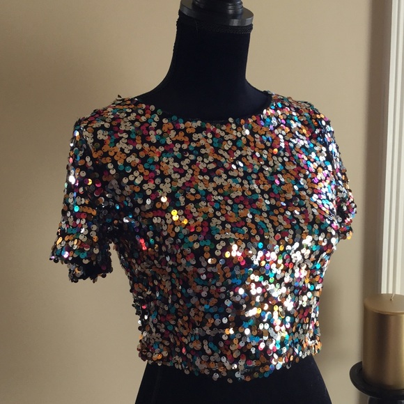 NWT Multi-colored cropped top - Picture 2 of 3