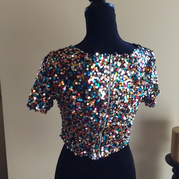 NWT Multi-colored cropped top - Picture 3 of 3